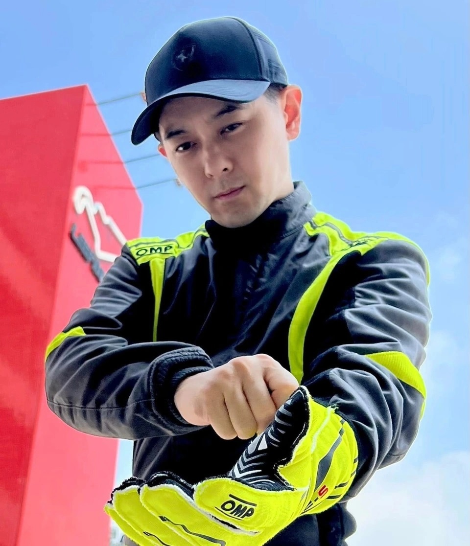 Lâm Chí Dĩnh hôn mê sau tai nạn xe hơi nghiêm trọng - Ảnh 1