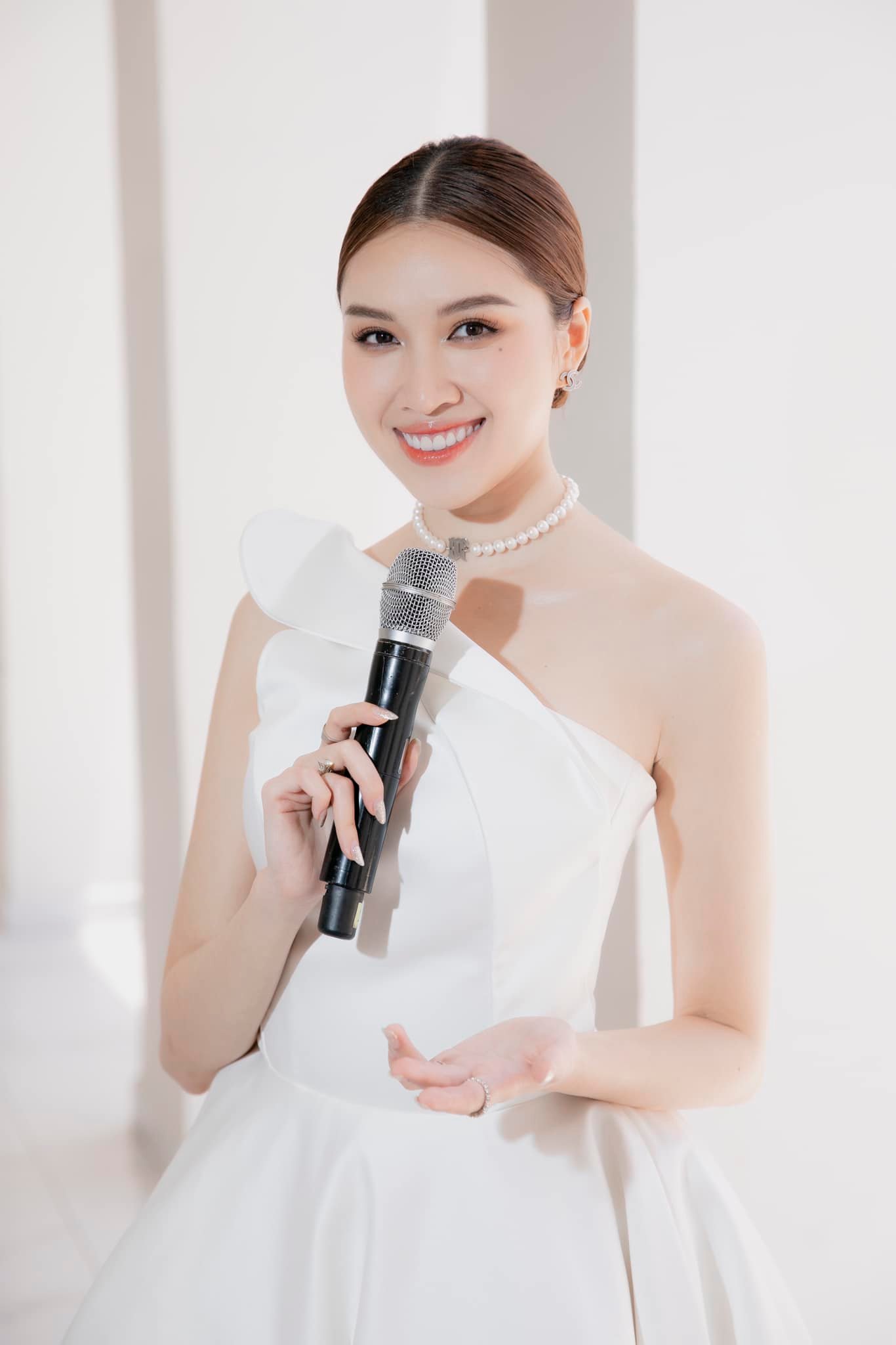 MC Thanh Thanh Huyền mới học tiếng Trung được ba tháng, tự tin đi dẫn như người bản địa - Ảnh 1