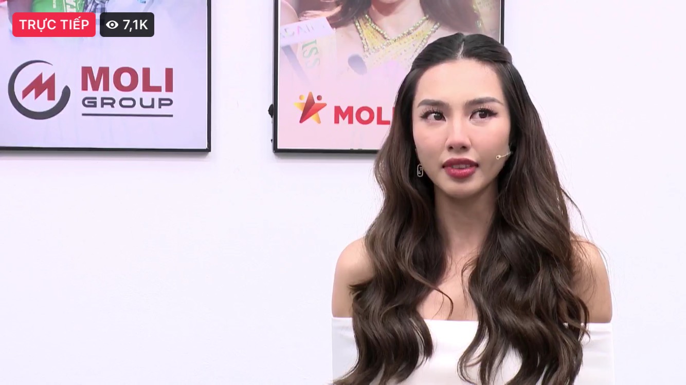 Thùy Tiên ngại khi được 