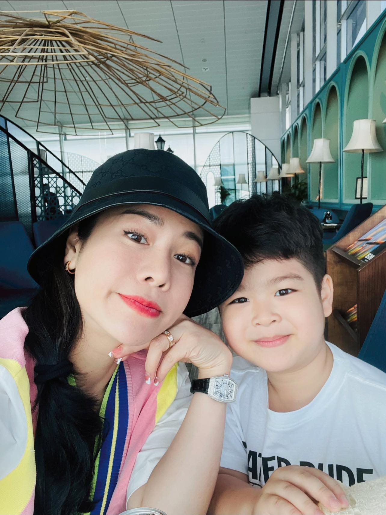 Đăng hình du lịch cùng chồng cũ, Nhật Kim Anh bị 