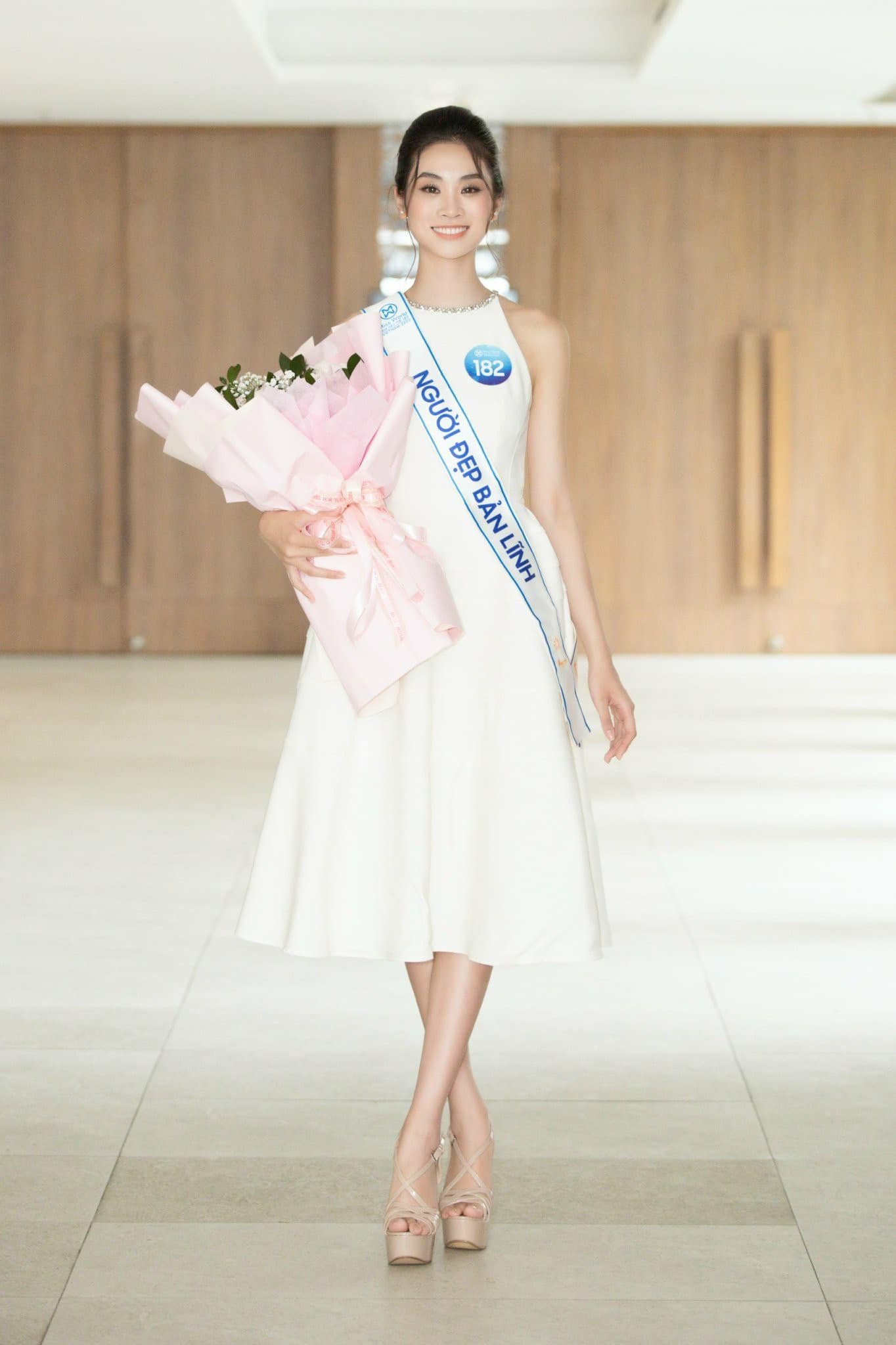 Ngắm trọn nhan sắc 6 cô gái đầu tiên ghi danh vào top 20 Chung kết Miss World Vietnam 2022 - Ảnh 1