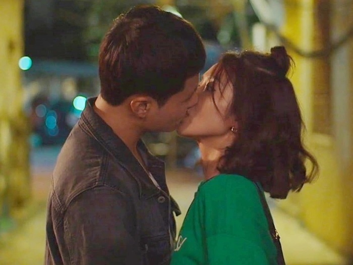 Thanh Sơn và những lần đóng cảnh hôn bạn diễn: Lương Thu Trang hay Quỳnh Kool ngọt hơn? - Ảnh 1