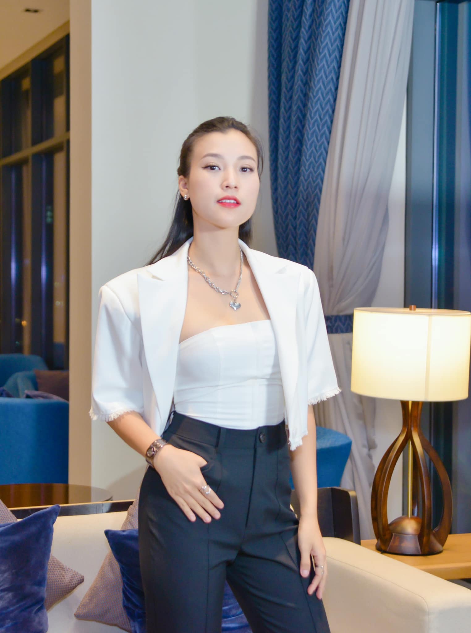 MC Hoàng Oanh - Ảnh 1