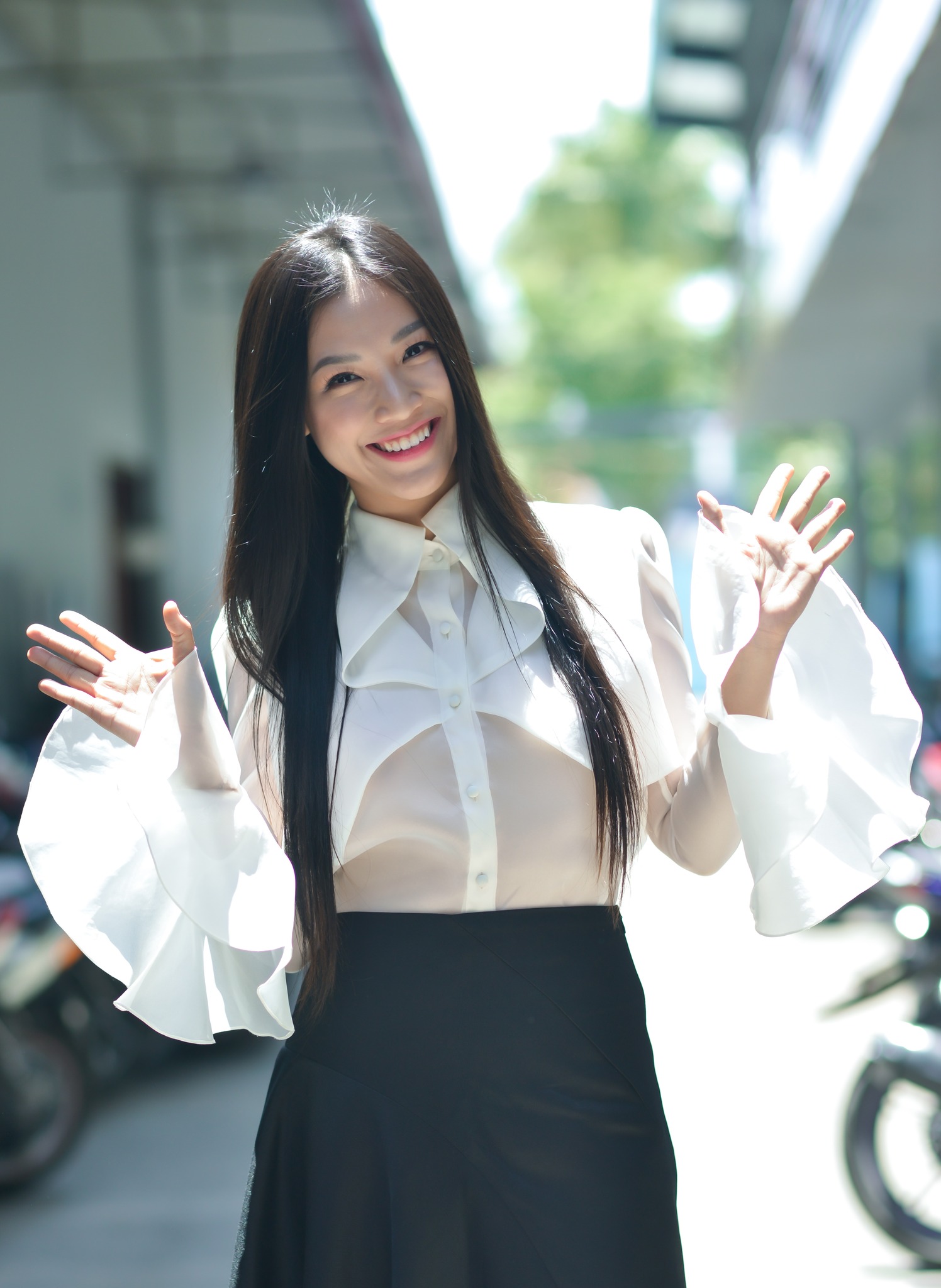 MC Hoàng Oanh - Ảnh 1