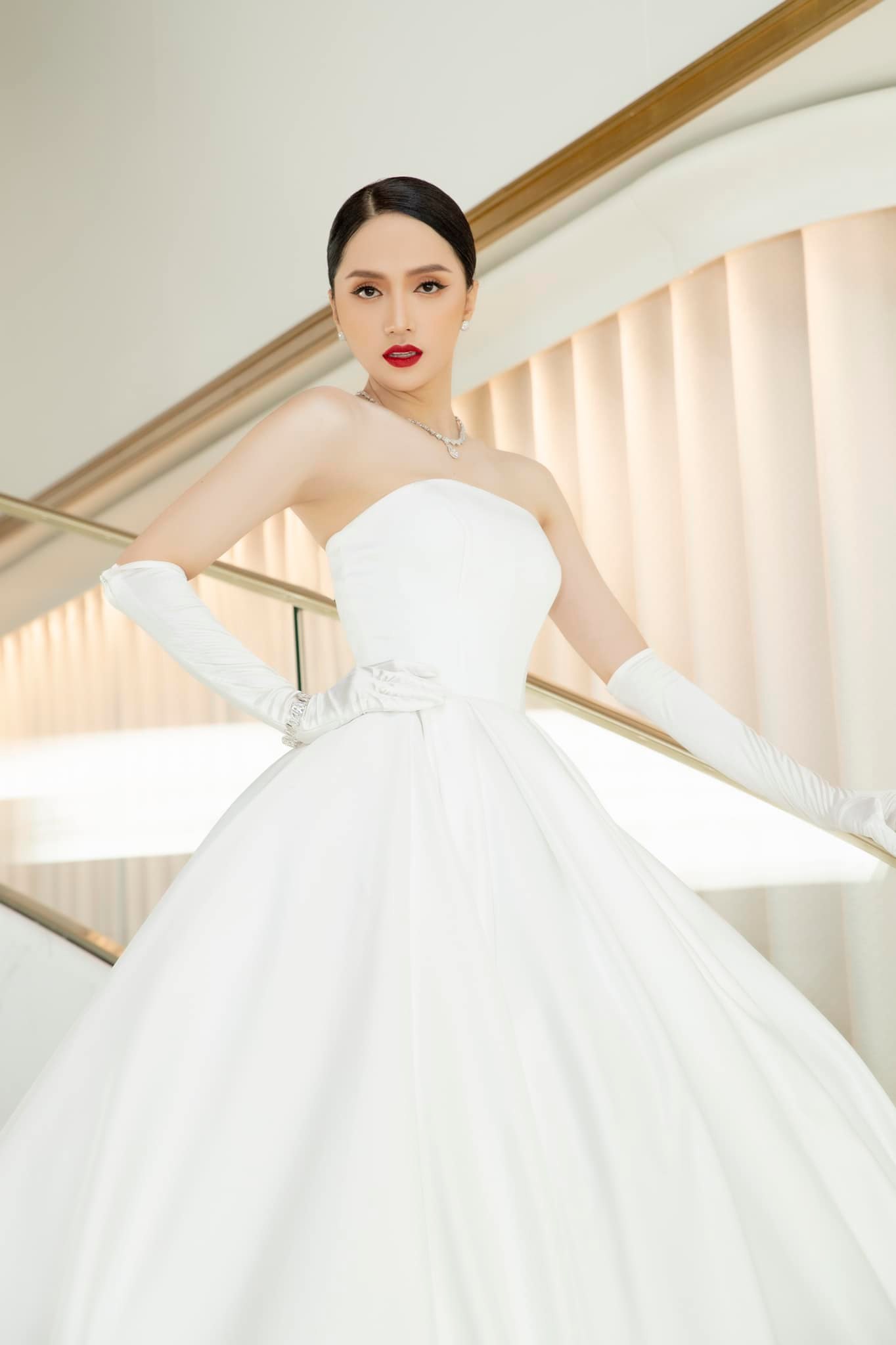 Hoa hậu Hương Giang: Kể cả bị cắm 1276 cái sừng lên đầu em cũng sẽ im lặng chia tay - Ảnh 1