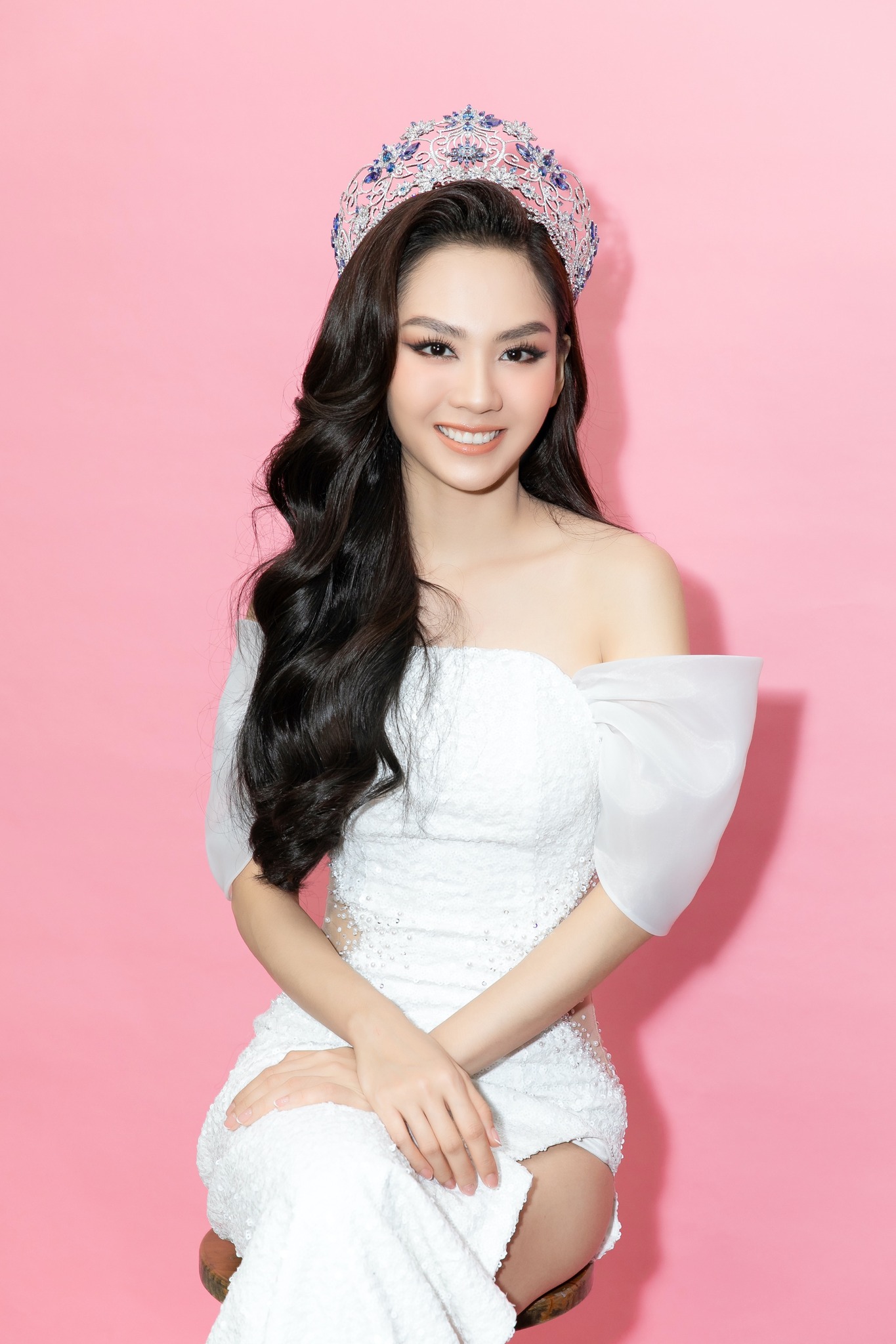 Hoa hậu Mai Phương - Ảnh 1