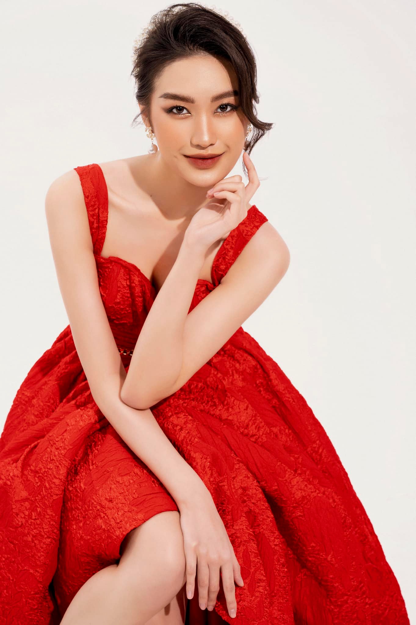 Bạn gái Đoàn Văn Hậu nhận xét bất ngờ về top 3 Miss World Vietnam 2022 - Ảnh 1