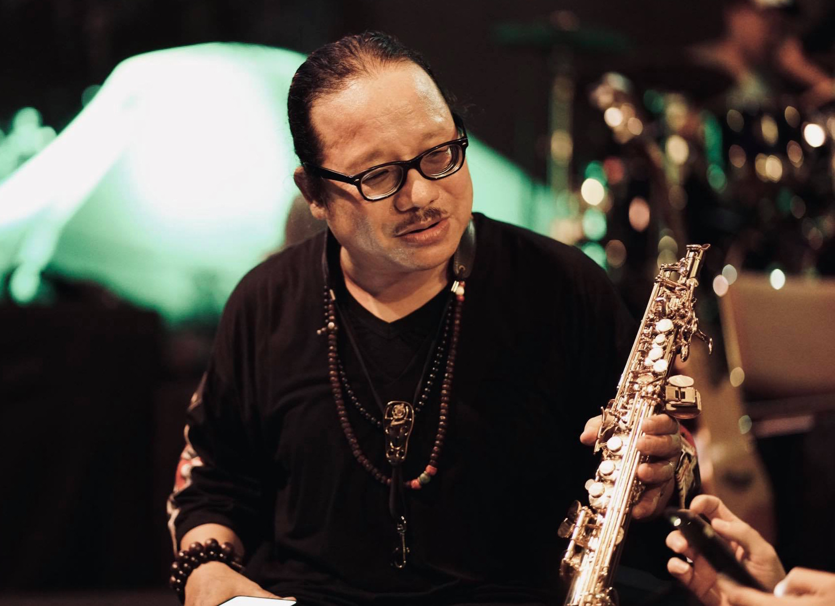 Nghệ sĩ saxophone Trần Mạnh Tuấn phải nhập viện phẫu thuật, gia đình 