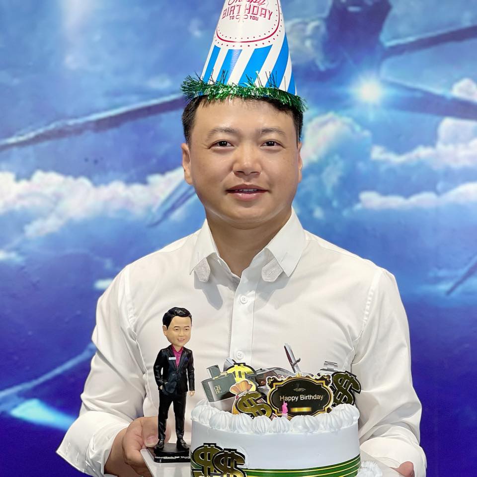 Shark Bình - Ảnh 1