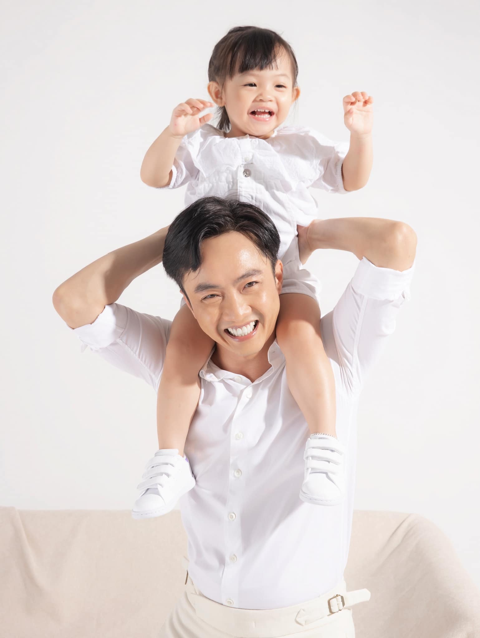 Đến lượt Cường Đô La công khai chở trà xanh xuống phố? - Ảnh 2