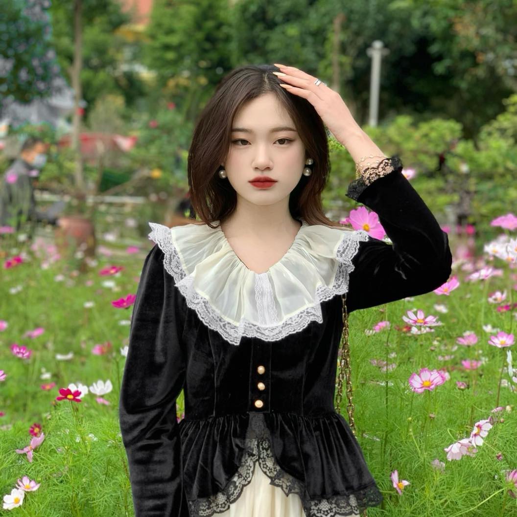 Nữ sinh 2000 bỗng hot rần rần trên MXH vì gương mặt có nhiều nét hao hao Hoàng hậu Nam Phương - Ảnh 2