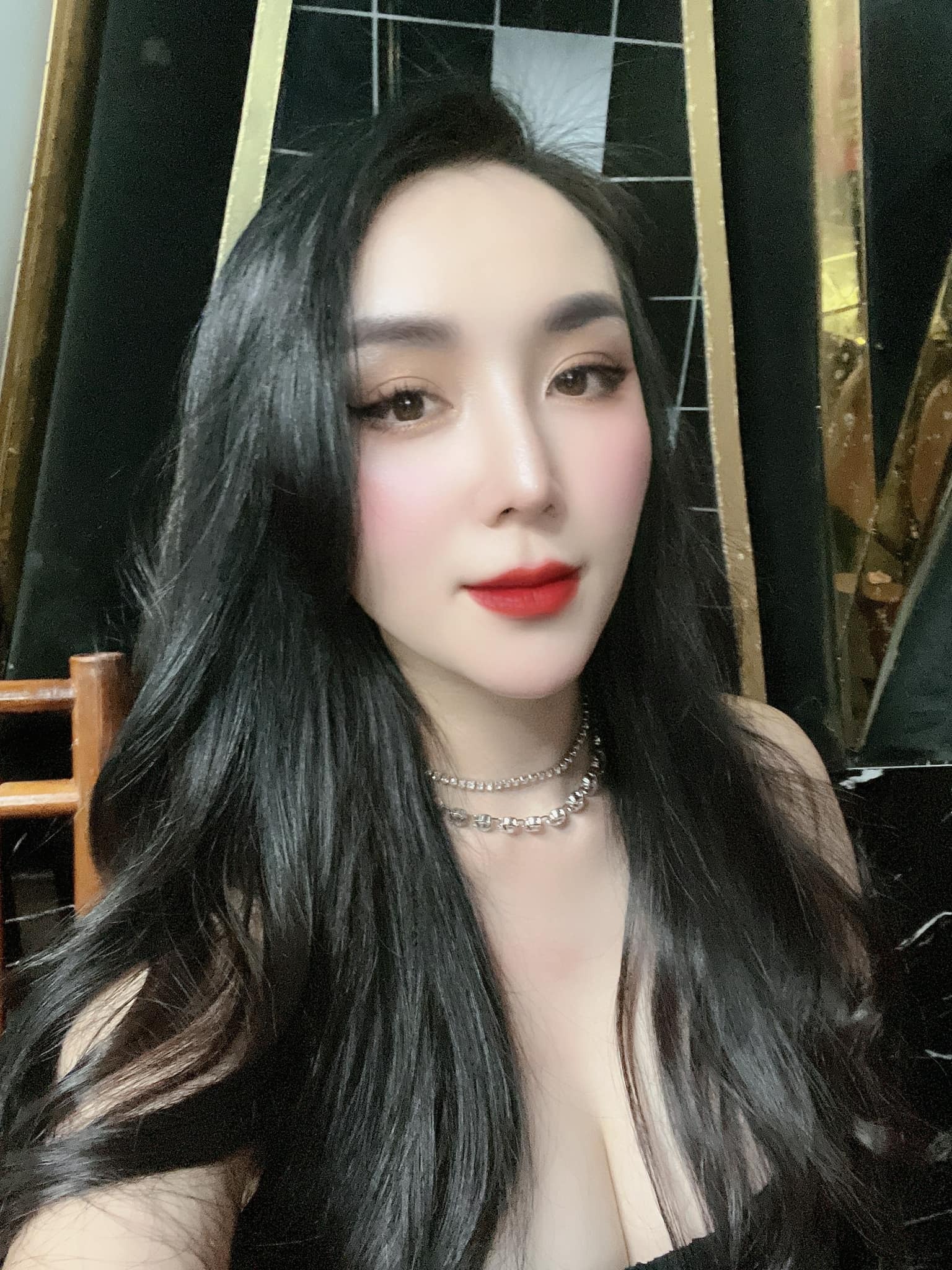 DJ Thảo BeBe là ai? Bà xã Khắc Việt, người khiến cư dân mạng xôn xao vì truy tìm danh tính gái lạ - Ảnh 5