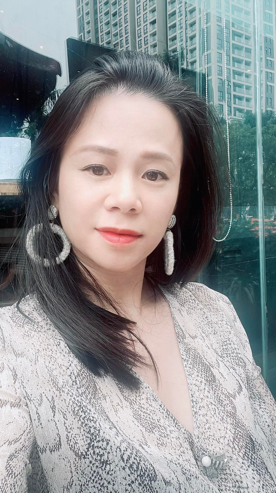 Vợ Shark Bình tâm tư: Dù nghịch cảnh đến thế nào đi nữa bạn vẫn phải đẹp và lạc quan - Ảnh 1