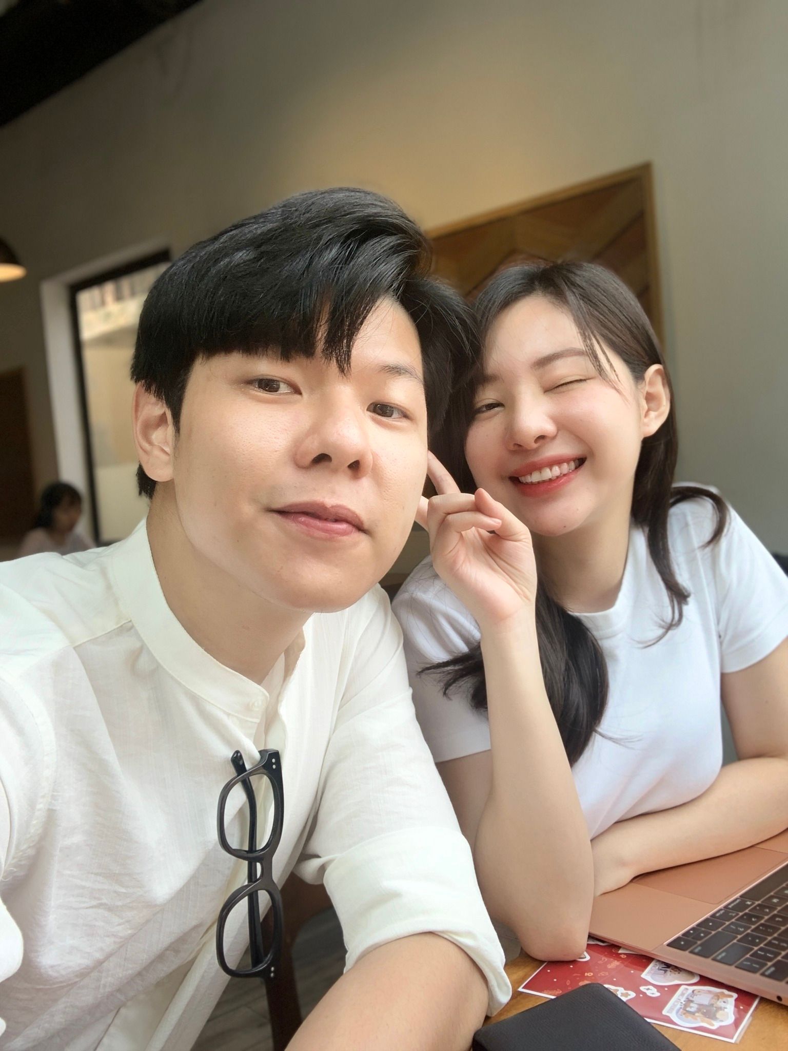 Gặp gỡ “Gia đình truyền hình”: Hạnh phúc là cùng nhau làm những điều mình thích và cùng nhau già đi - Ảnh 1