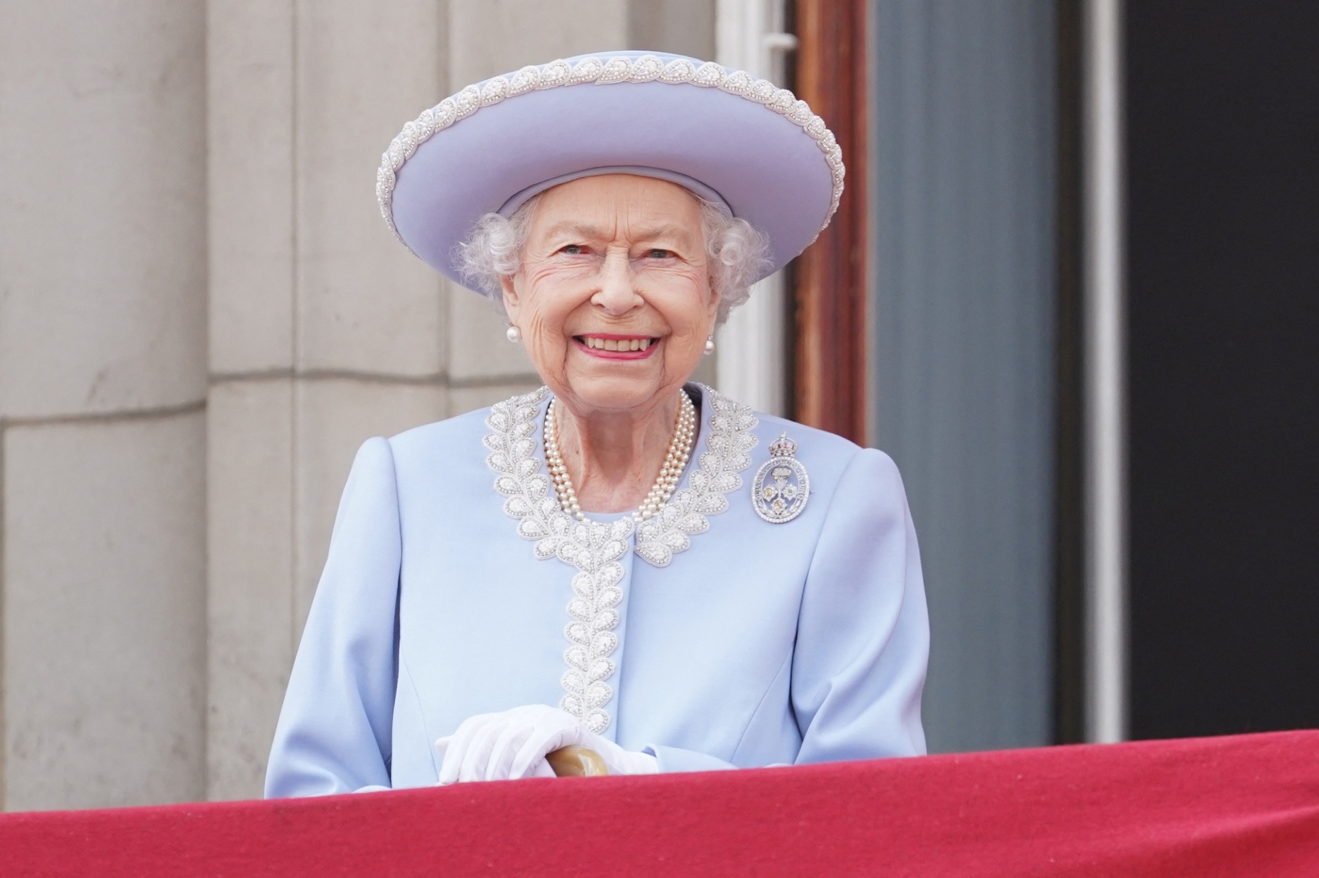  Nữ hoàng Anh Elizabeth II qua đời ở tuổi 96 - Ảnh 1