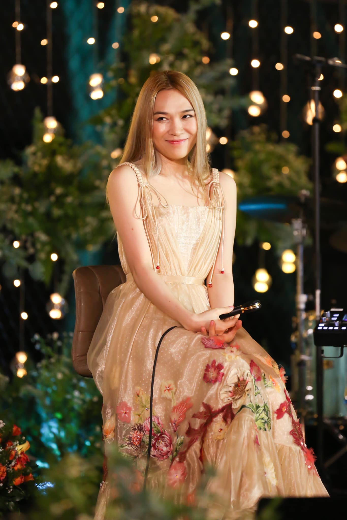 Nửa đêm, Mỹ Tâm chỉ đăng hai chữ này cũng khiến người hâm mộ 