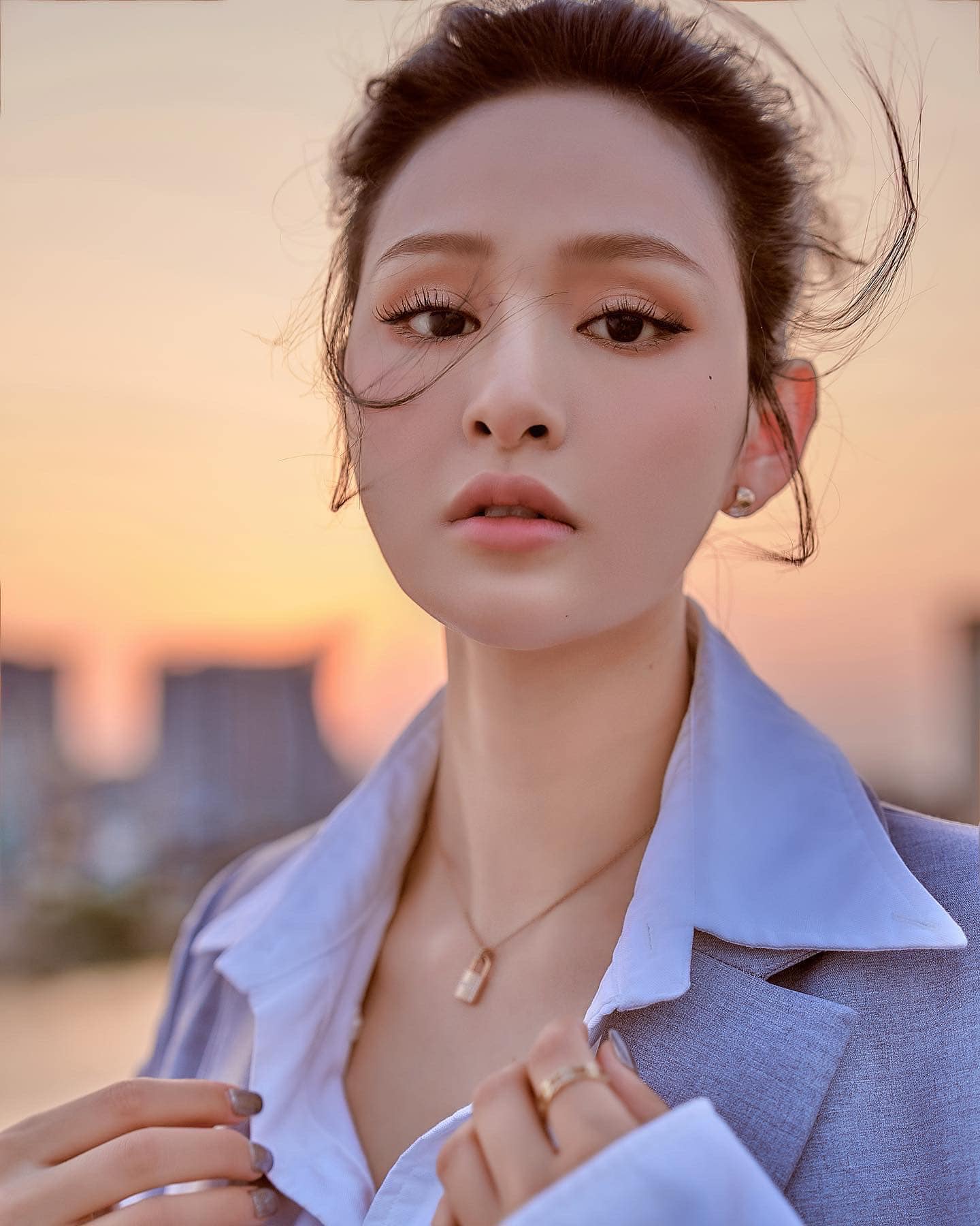 Cát- xê của Hiền Hồ tăng vọt hậu ồn ào 