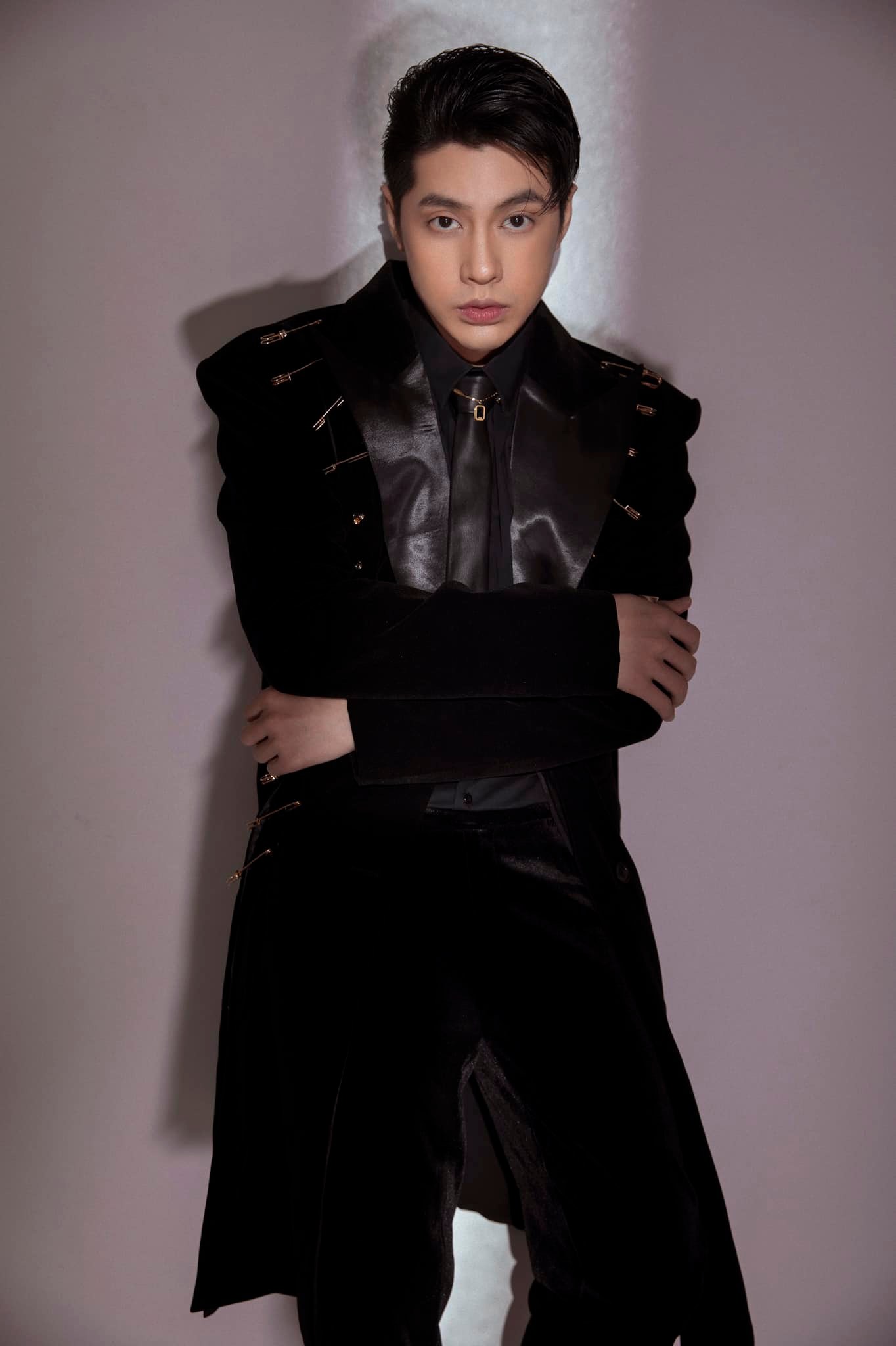 Sao Việt đẹp trai, xinh gái, tài năng nhưng bị chính bố mẹ 