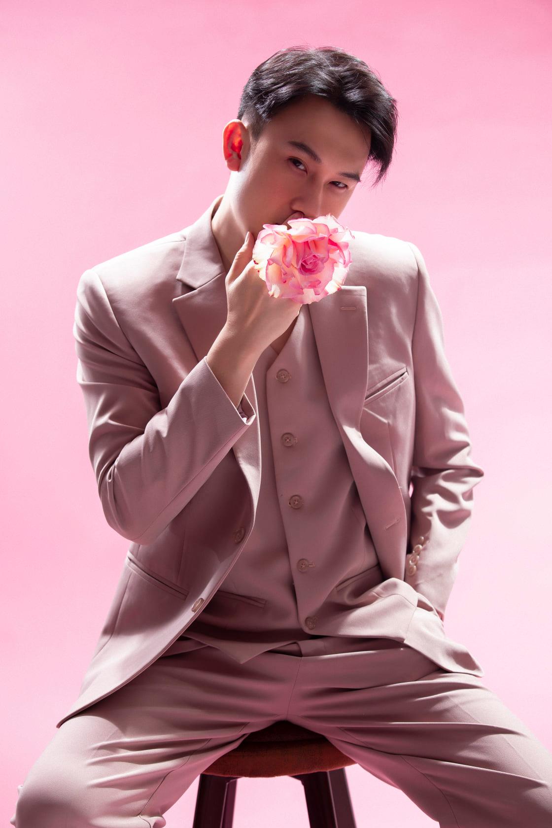 Em trai Hoài Linh đăng tải bài viết dài, làm rõ tin đồn hãm hại đồng nghiệp bị trục xuất khỏi Mỹ - Ảnh 1