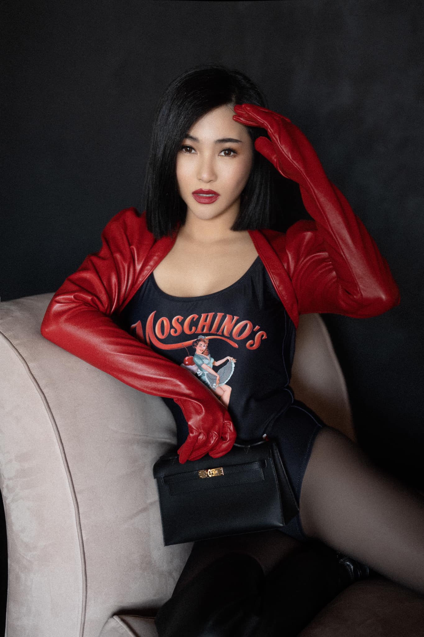 Hương Tràm âm thầm về nước sau ba năm du học Mỹ? - Ảnh 1