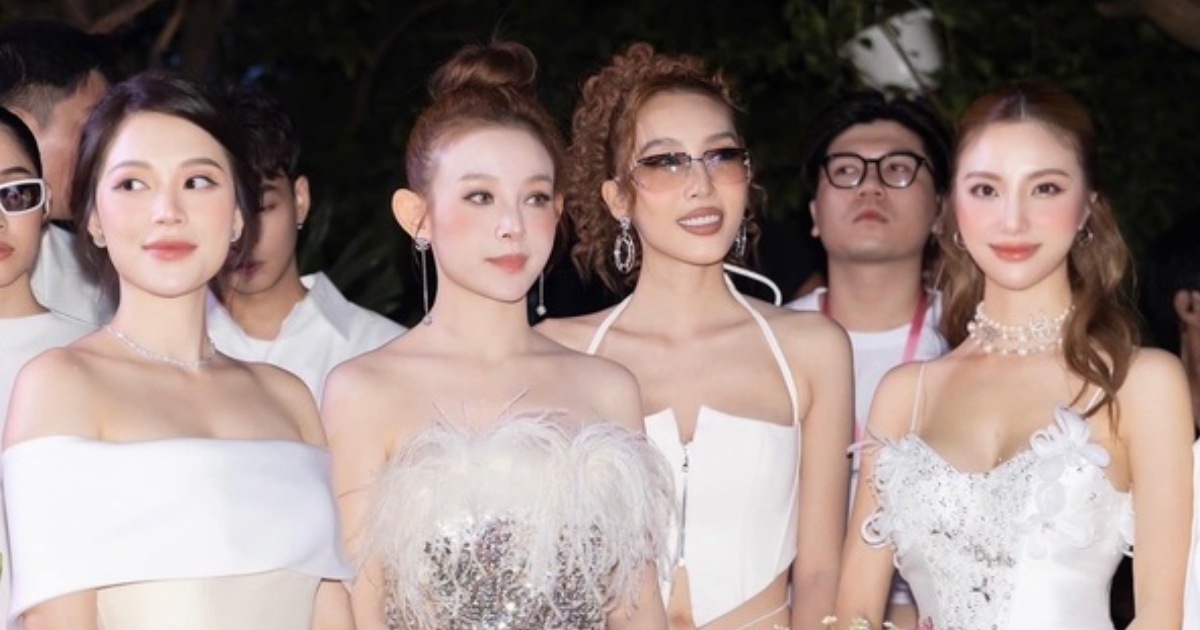 Bộ tứ hotgirl Hà Thành Linh Rin - Huyền Baby - Hạnh Sino - Emily Nguyễn hội ngộ