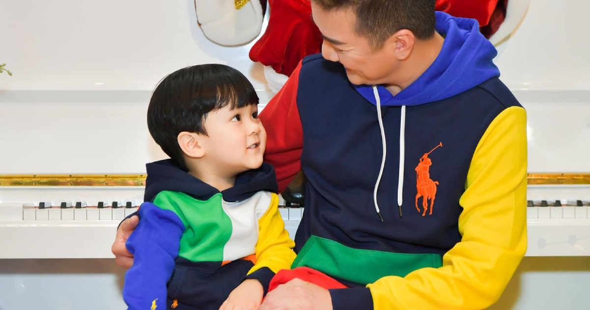 Đàm Vĩnh Hưng lần đầu công khai con trai ruột, danh tính mẹ đứa bé là ai?