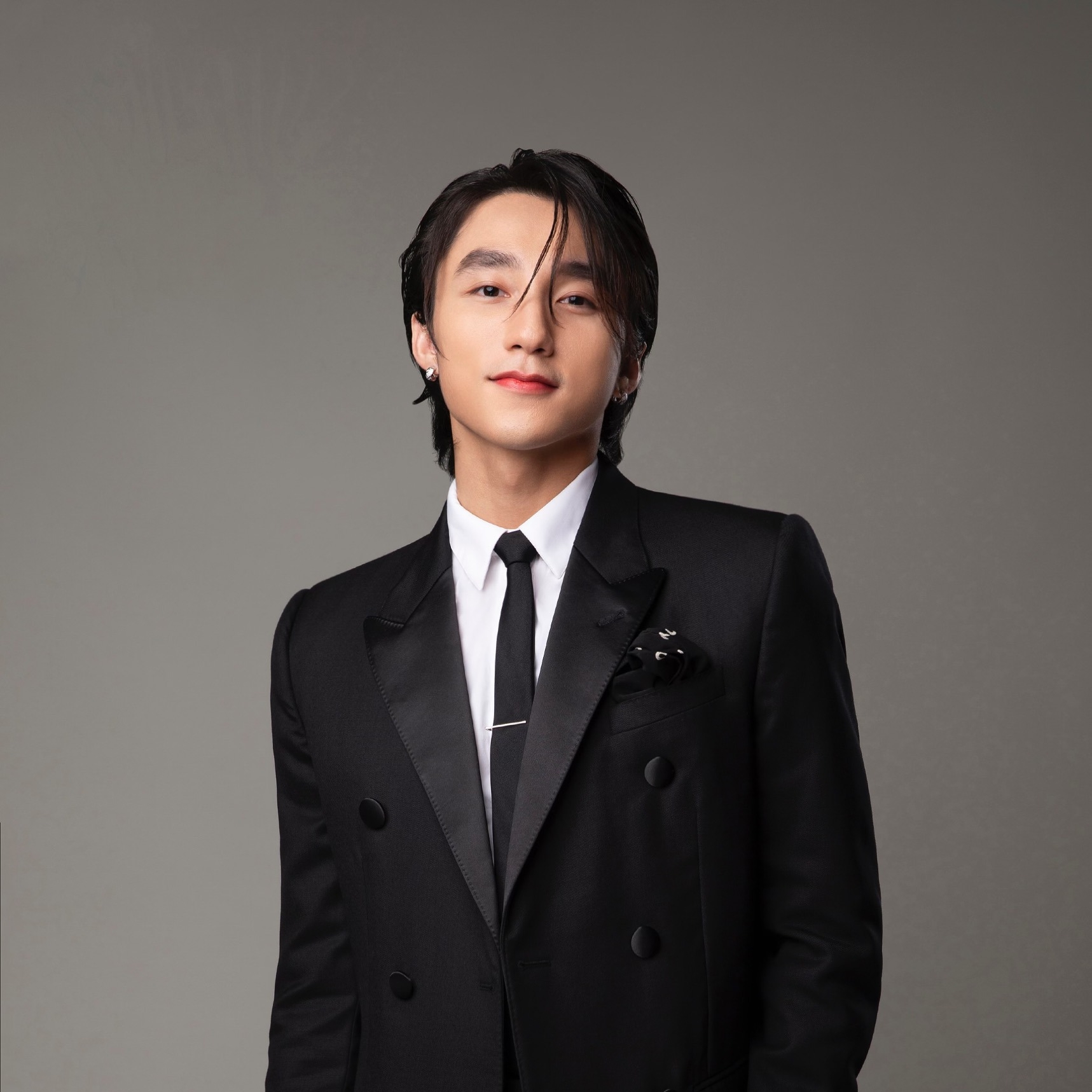 Sơn Tùng bất ngờ hé lộ về món quà đặc biệt dành tặng người hâm mộ - Ảnh 1