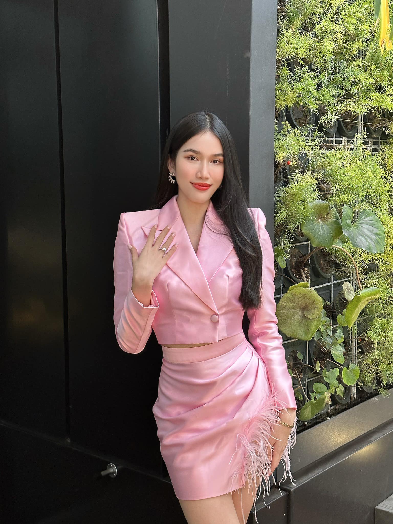 Á hậu Phương Anh nhập cuộc với phong cách chuẩn Miss International, ngày đội vương miện không còn xa - Ảnh 1