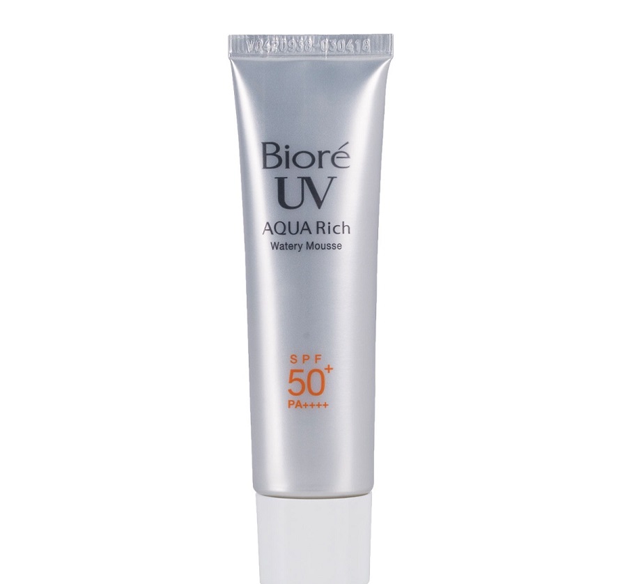 Kem chống nắng Biore UV Aqua Rich Watery Mousse Water Base SPF 50+ PA+++ nằm trong top 5 kem chống nắng Biore bán chạy nhất hiện nay