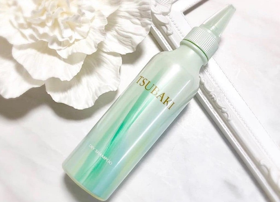 Dầu gội khô Tsubaki Dry Shampoo.