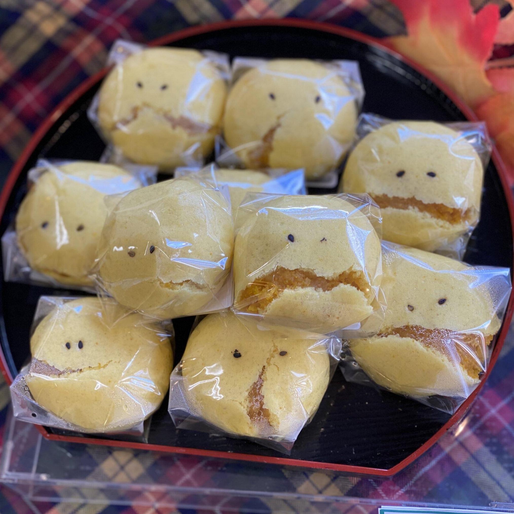 Khi đời ném cho bạn quả chanh, vắt nó thành nước, còn bánh mà nứt hãy đính 2 hạt mè để... cháy hàng