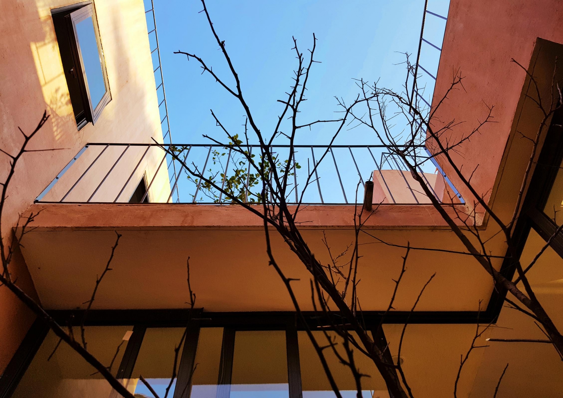 Ngắm ngôi nhà 7 bậc thang trồng rau trên mái ở Quảng Ngãi vừa đoạt giải kiến trúc quốc tế - Ảnh 10