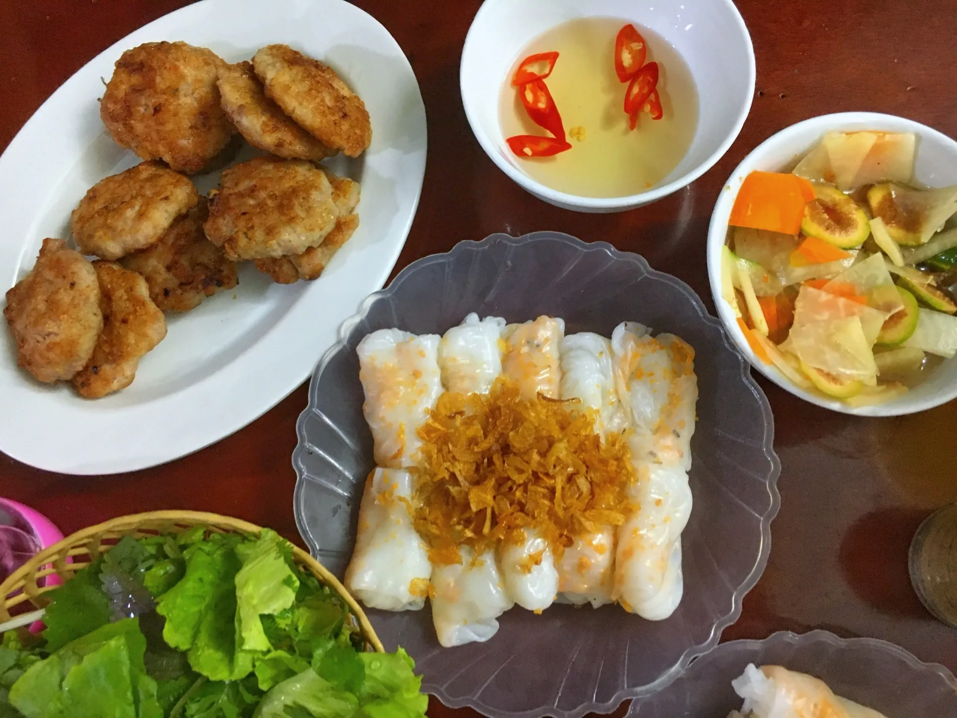 Bánh cuốn thịt tôm, món ăn sáng đặc sản ai ăn cũng mê ở Sầm Sơn - Ảnh 4