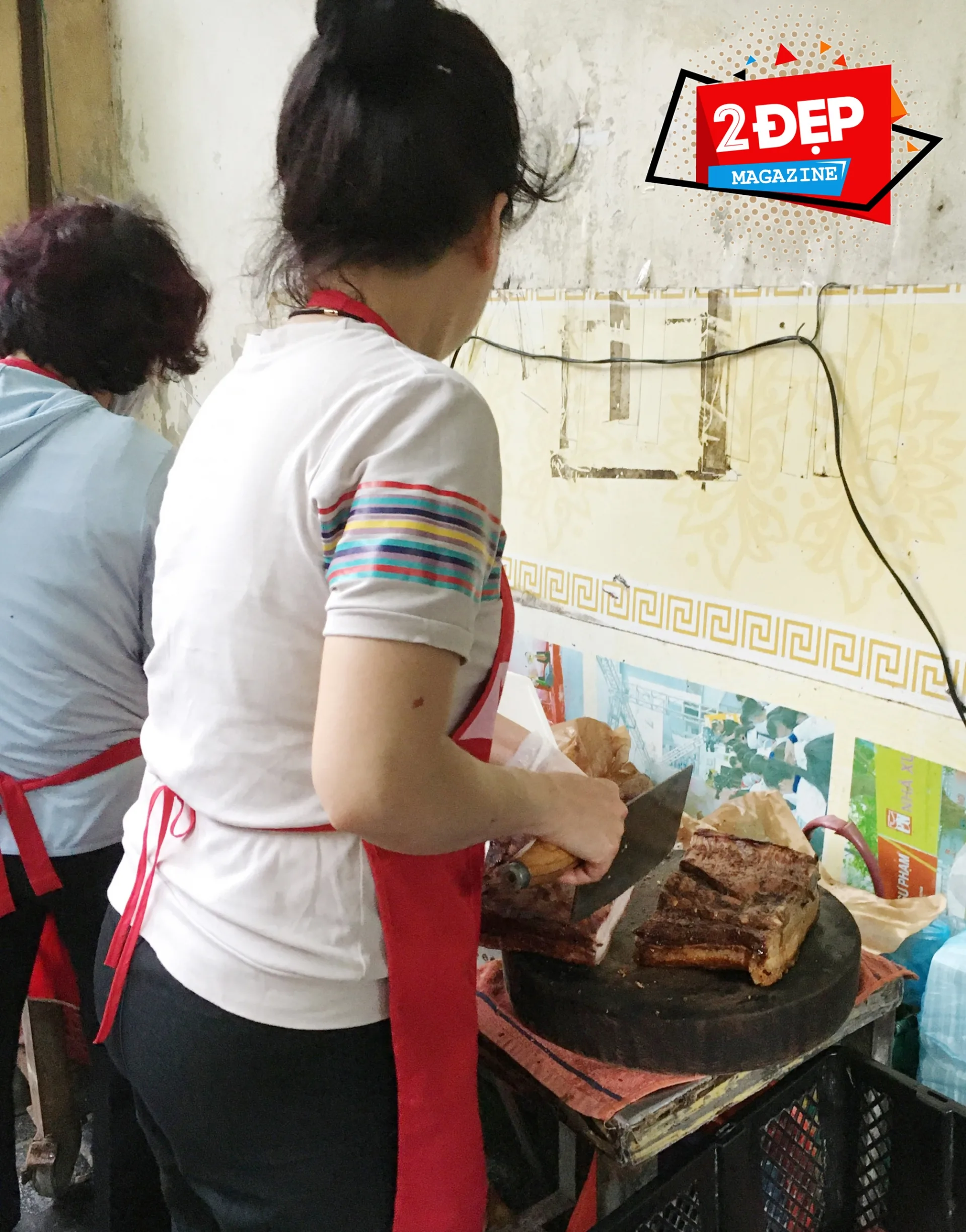 Thịt quay Thể Giao, hàng thịt quay 30 năm chiều nào cũng diễn ra cảnh xếp hàng chờ mua như thời bao cấp - Ảnh 7