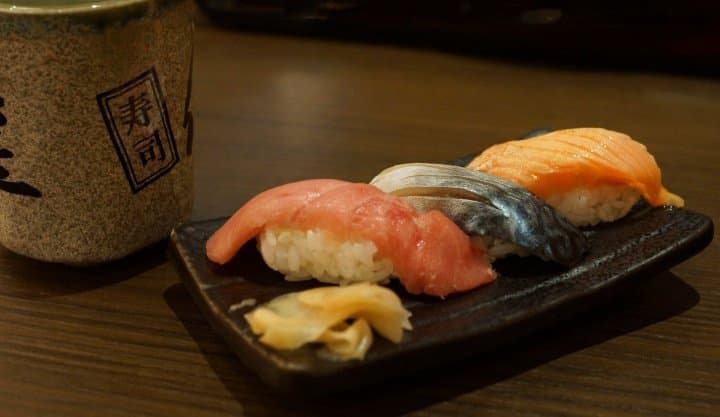 Cách ăn sushi đúng chuẩn Nhật Bản: 5 nguyên tắc cần biết khi ăn sushi - Ảnh 6