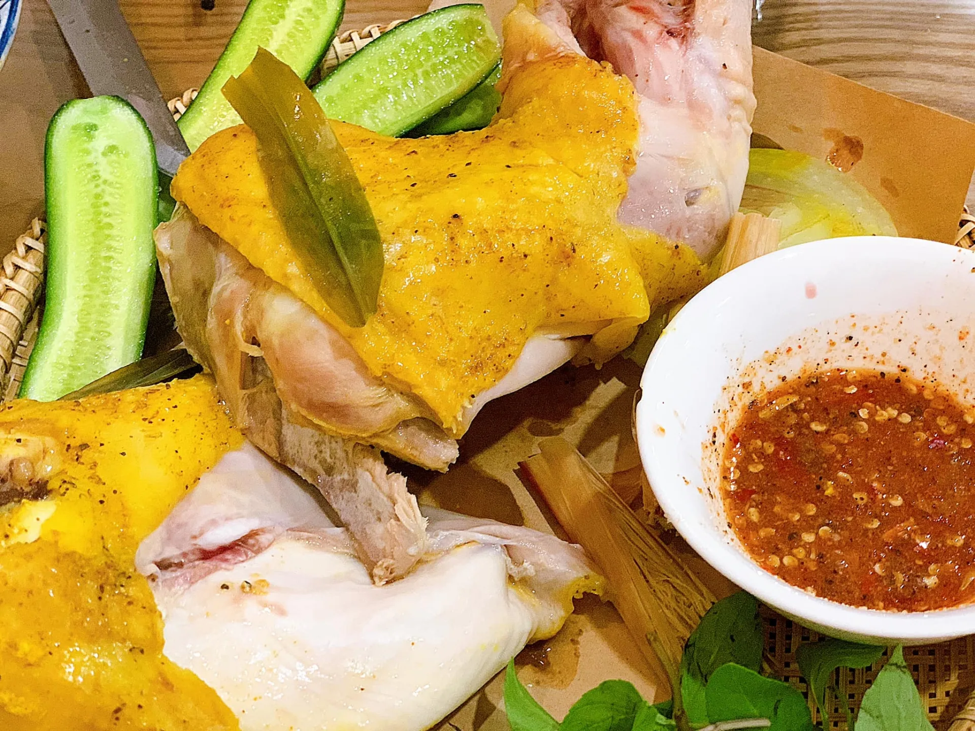 Cách làm gà hấp muối sả, thơm ngọt đậm đà - Ảnh 4