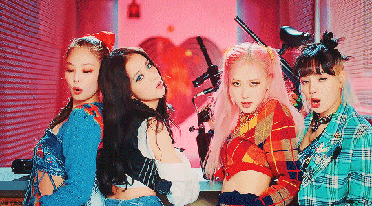 Học BLACKPINK diện trang phục caro trong MV 'Lovesick Girls'