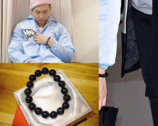 Rap Monster (BTS) khoe vòng fan Việt tặng.