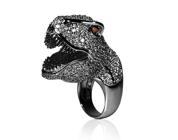 Chiếc nhẫn khủng long này nên được phong danh hiệu là chiếc nhẫn hầm hố nhất thế giới.