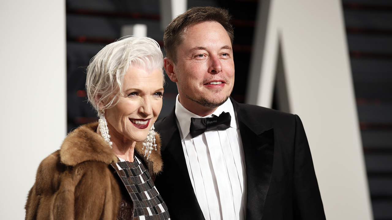Maye Musk chính là mẹ của tỷ phú Elon musk, người sở hữu nhiều công ty tiền tỷ USD như hệ thống thanh toán Paypal, công ty khai thác vũ trụ Spacex,...