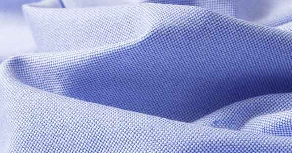 Chất liệu vải Oxford có bề mặt gồ ghề do công nghệ đan hai chỉ (two-poly).