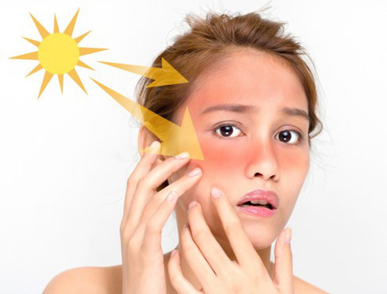 Nhiều sản phẩm kem chống nắng còn được ưa chuộng khi là lớp nền hoàn hảo cho make-up của bạn.