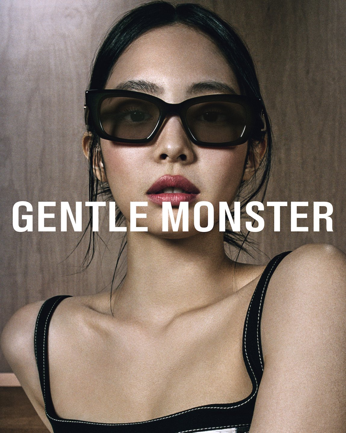 BST Gentle Monster x Jennie thì Jennie được coi là The Endorser, bão lãnh doanh thu cho BST mới của GM.