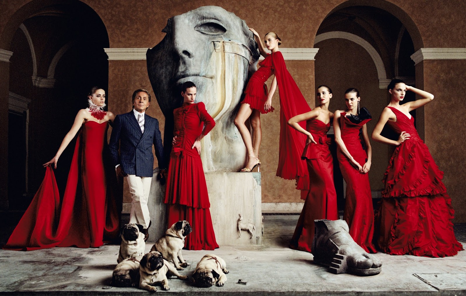 Valentino đã góp một phần không nhỏ, biến Milan nước Ý trở thành một trong những kinh đô thời trang lớn nhất thế giới.