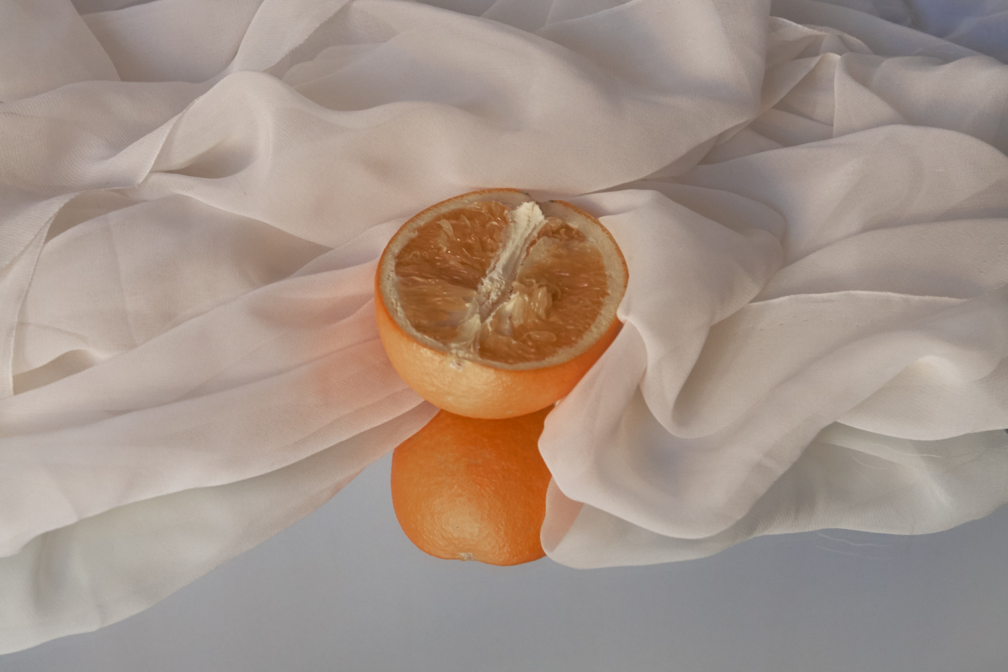 Điểm mặt 6 chất liệu thời trang có nguồn gốc từ rau củ quả