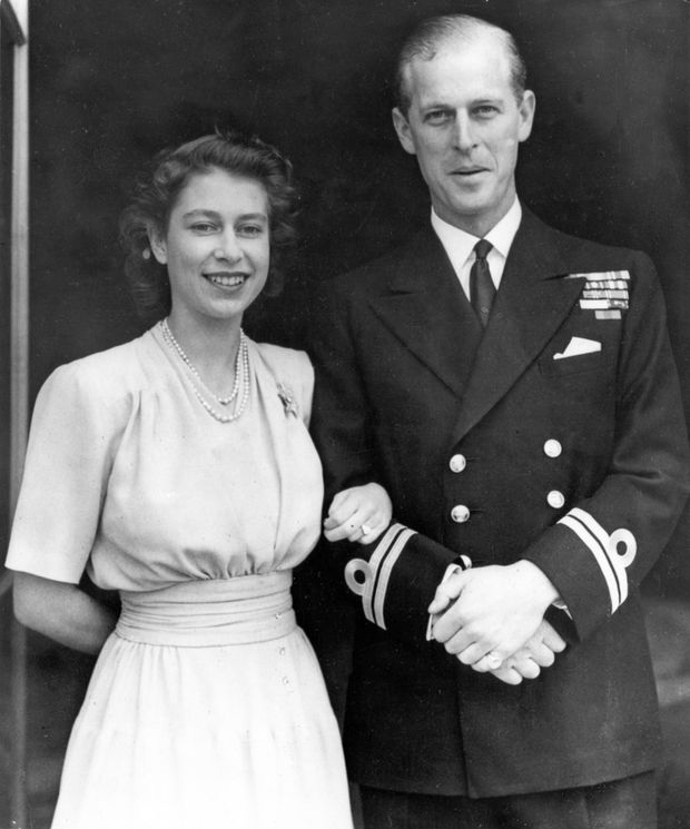 Hình ảnh nữ hoàng Elizabeth II và Hoàng thân Philip còn trẻ. Hai người từng là một cặp đôi hạnh phúc.
