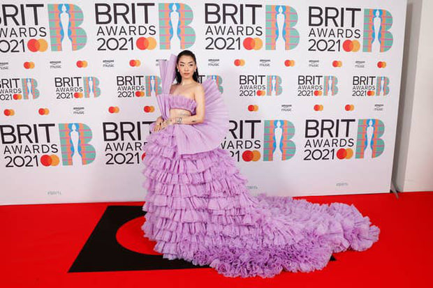 Brit Awards với sự tham gia của 4000 khán giả, là đêm nhạc cùng sự kiện trao giải lớn nhất trong tháng 5 này.