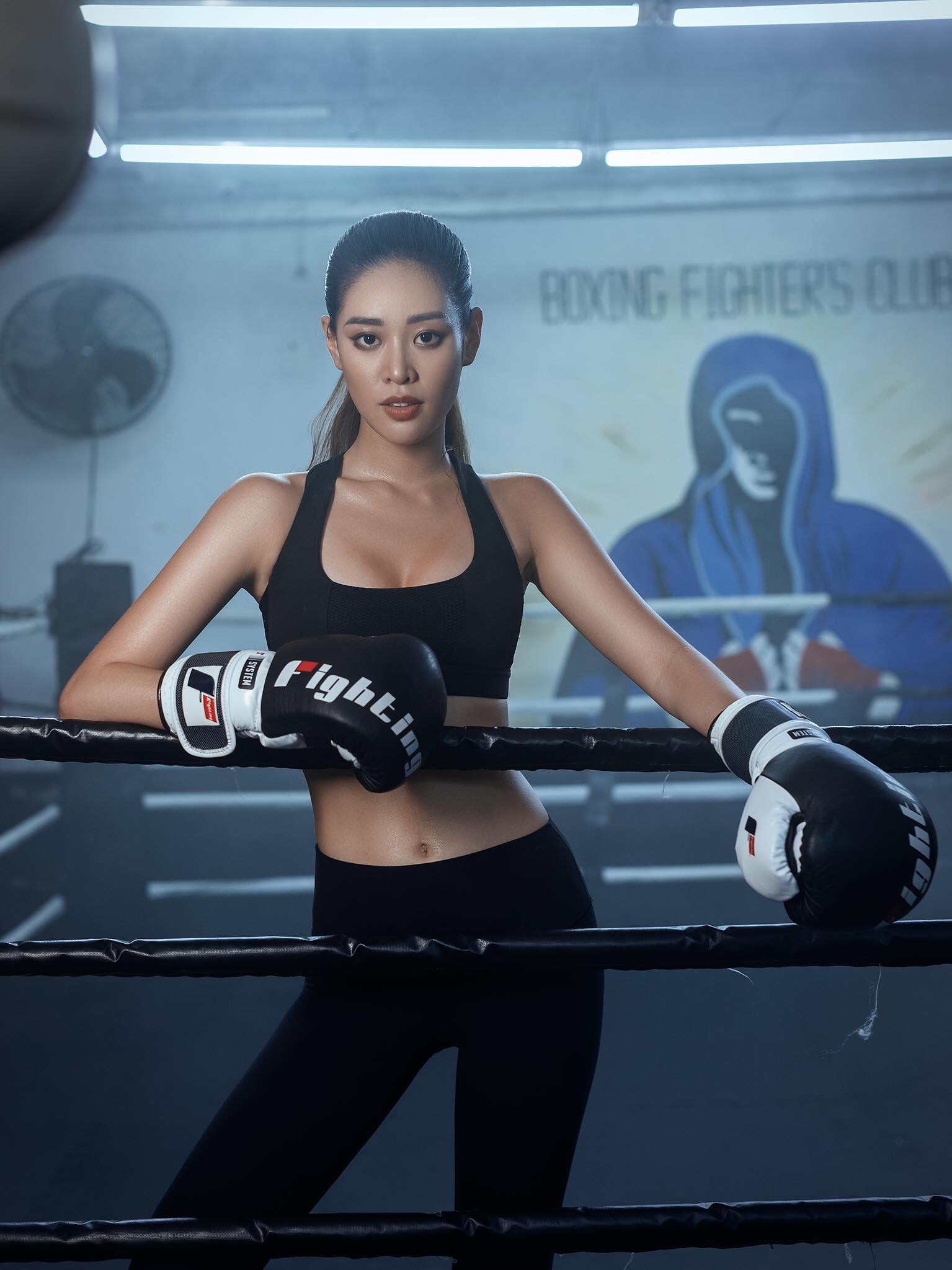 Khánh Vân luyện tập boxing để cơ thể săn chắc và khoẻ khoắn hơn.