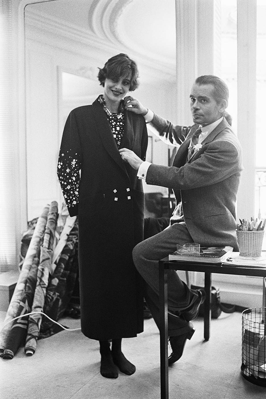 Karl Lagerfeld từng rất ưu ái cho Ines de La Fressange vì cô có vẻ ngoài như nhà sáng lập quá cố - Coco Chanel.