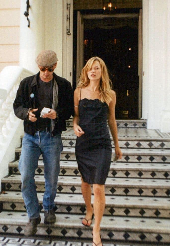 Blue jeans, mũ nồi và tâm hồn thi sĩ - một diễn viên như Johnny Depp khi có thêm 'bóng hồng' quyến rũ như Kate Moss thì hình ảnh trở nên hoàn hảo.